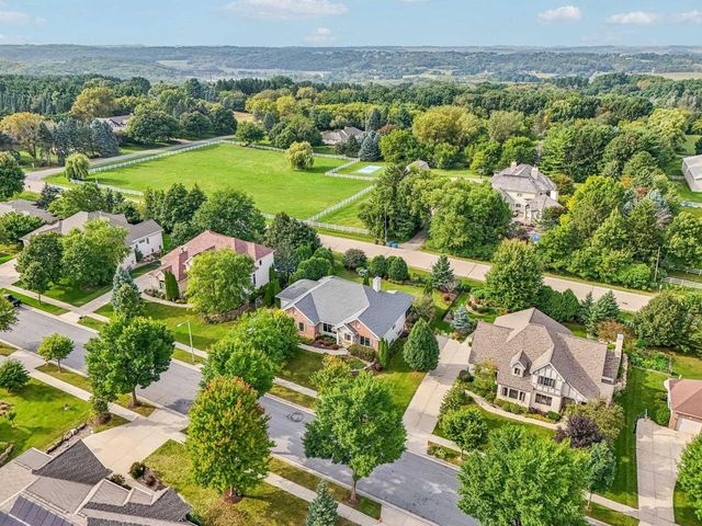 9718 Sandhill Road, Middleton, WI 53562