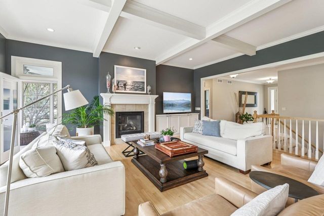 9718 Sandhill Road, Middleton, WI 53562