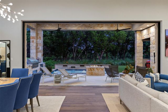 8317 CARRANZO DR, Austin, TX 78735