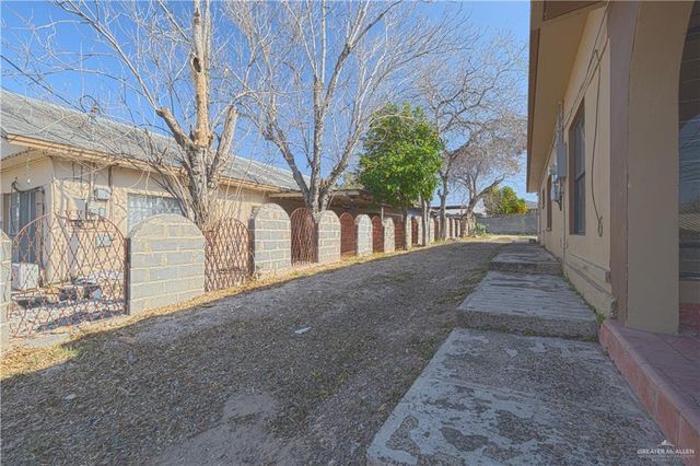 1106 N Estrella Street, Roma, TX 78584