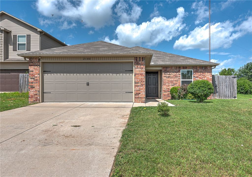 2100 B Place, Rogers, AR 72758