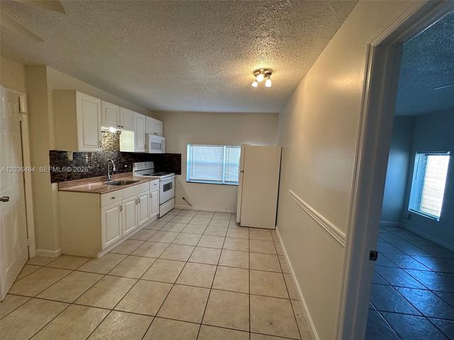 1245 NE 15th Ave B, Fort Lauderdale, FL 33304