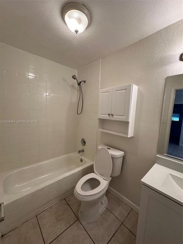 1245 NE 15th Ave B, Fort Lauderdale, FL 33304