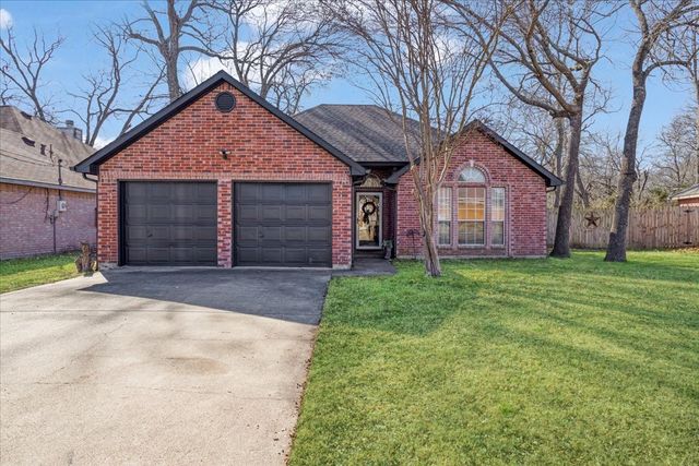 1413 Pecan Creek Drive, Farmersville, TX 75442