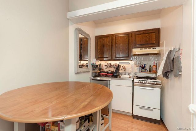 365 Broadway, Dobbs Ferry, NY 10522