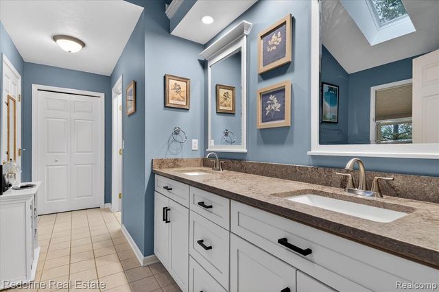 620 Bannock Court, Saline, MI 48176