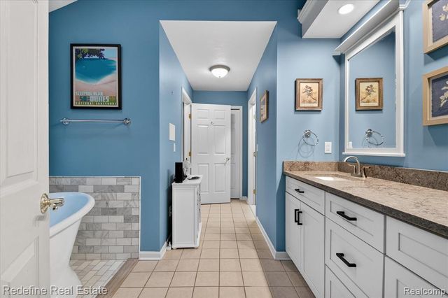 620 Bannock Court, Saline, MI 48176