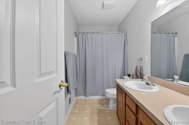 620 Bannock Court, Saline, MI 48176