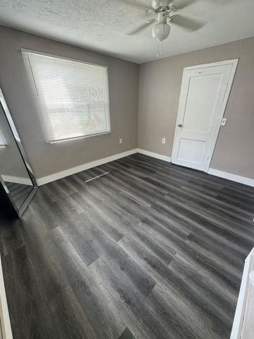2467 NW 90th Street, Miami, FL 33147