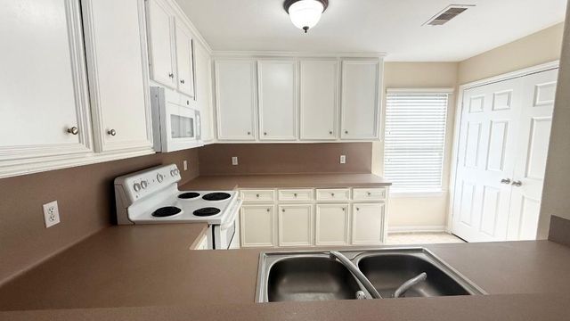 175 Binnacle Court B, Willis, TX 77318