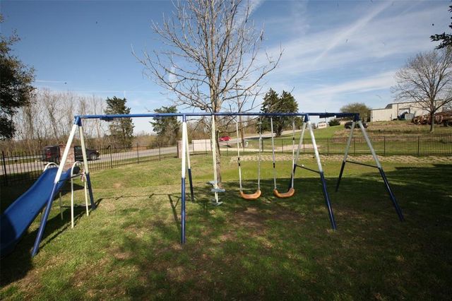 175 Binnacle Court B, Willis, TX 77318