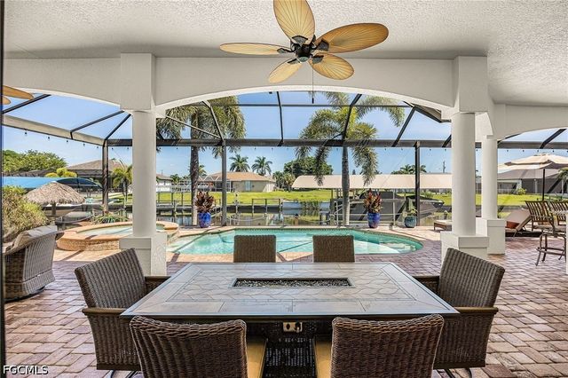 1723 SW 43rd TER, Cape Coral, FL 33914