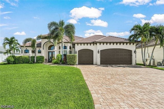 1723 SW 43rd TER, Cape Coral, FL 33914