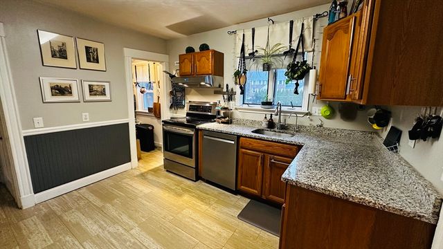 139 Stetson St 2, Braintree, MA 02184