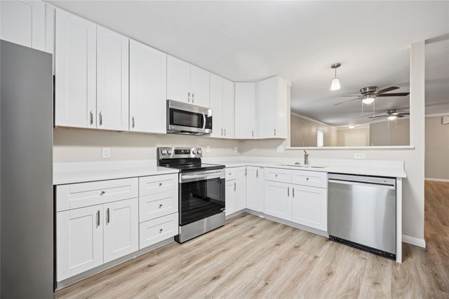 5220 Royal Burgess Drive, Fort Worth, TX 76135