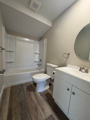 852 Merrill St, Salina, KS 67401