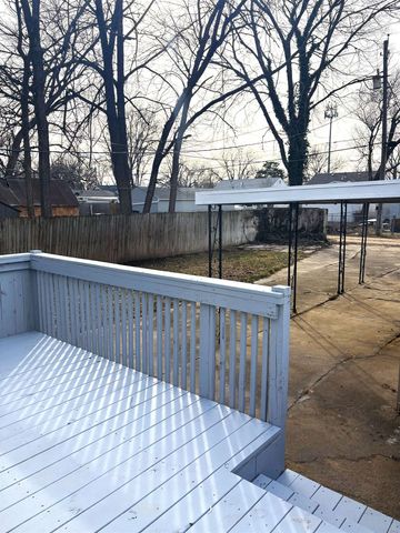 852 Merrill St, Salina, KS 67401