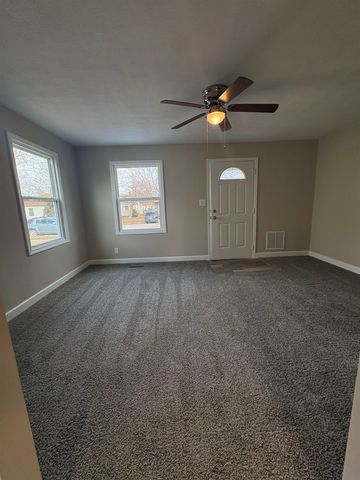 852 Merrill St, Salina, KS 67401