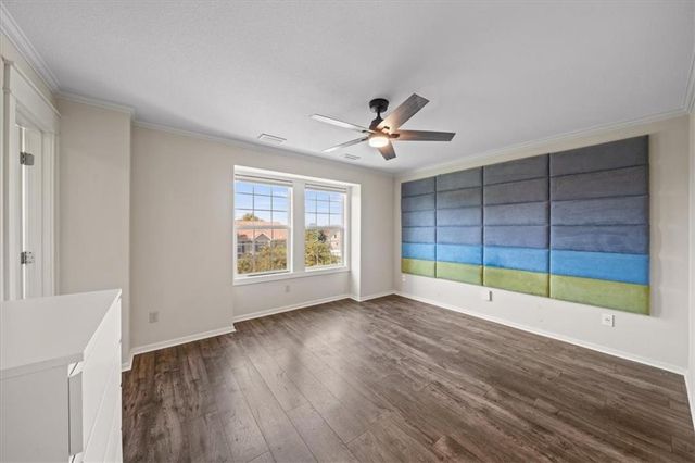 2911 Gentry Park Parkway, Kansas City, MO 64116