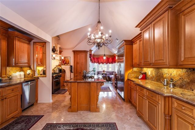 1535 Royal Boulevard, Glendale, CA 91207