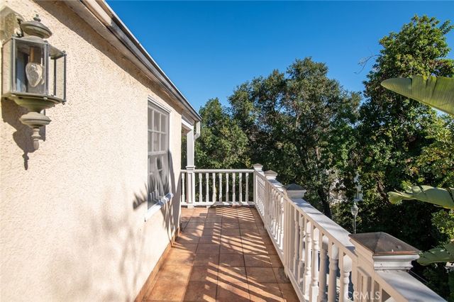 1535 Royal Boulevard, Glendale, CA 91207