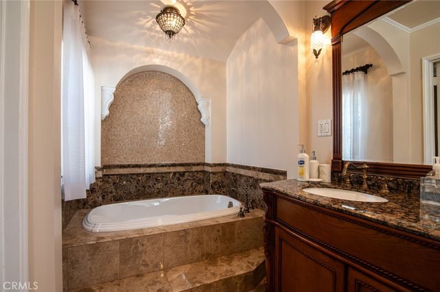 1535 Royal Boulevard, Glendale, CA 91207