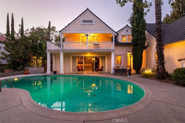 1535 Royal Boulevard, Glendale, CA 91207