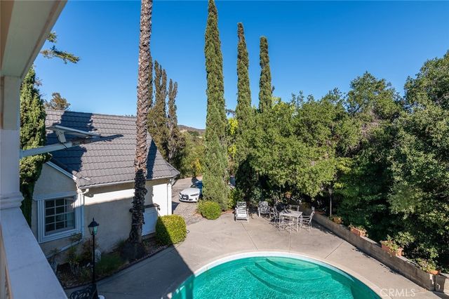 1535 Royal Boulevard, Glendale, CA 91207