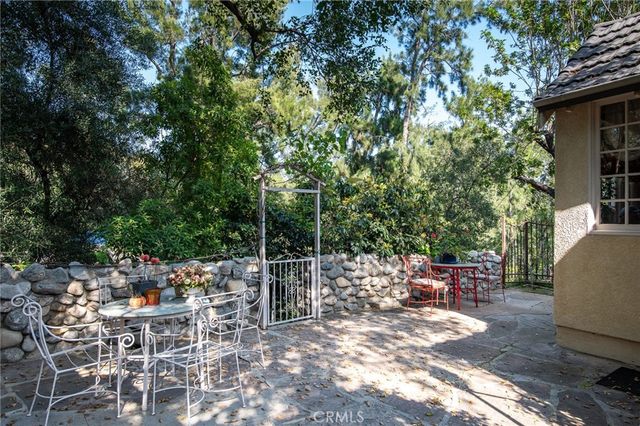1535 Royal Boulevard, Glendale, CA 91207