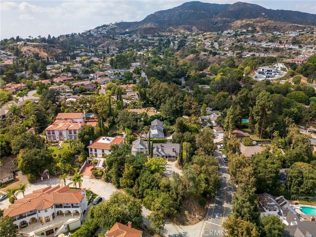 1535 Royal Boulevard, Glendale, CA 91207