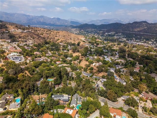 1535 Royal Boulevard, Glendale, CA 91207