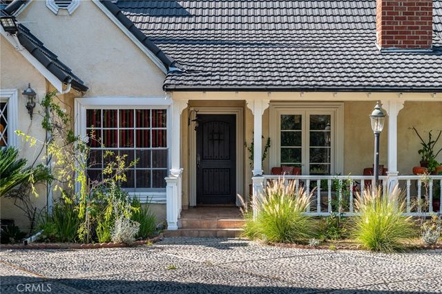 1535 Royal Boulevard, Glendale, CA 91207