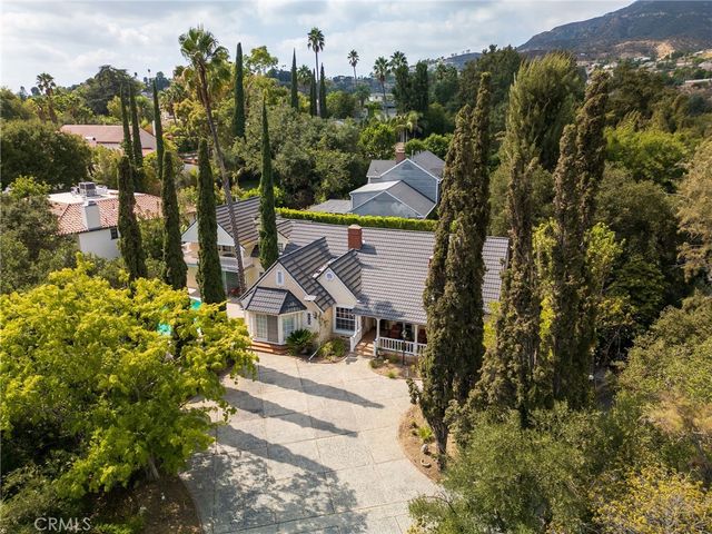 1535 Royal Boulevard, Glendale, CA 91207