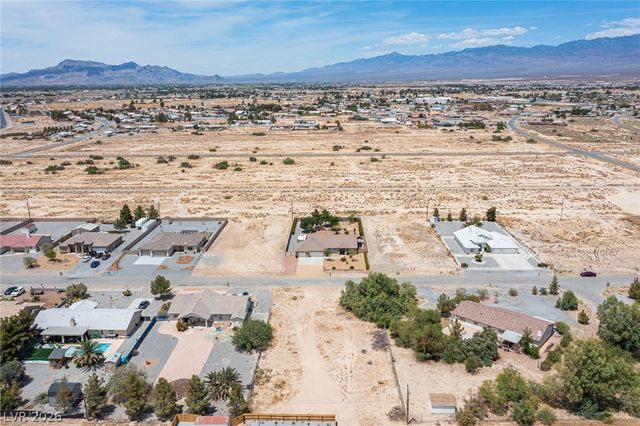 261 East Hickory Street, Pahrump, NV 89048