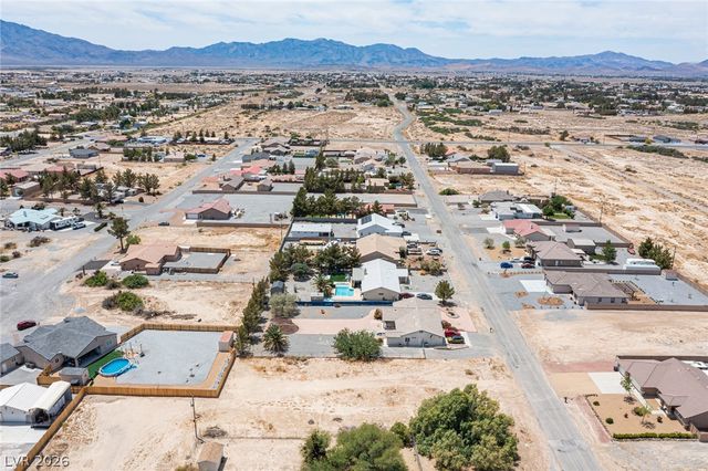 261 East Hickory Street, Pahrump, NV 89048