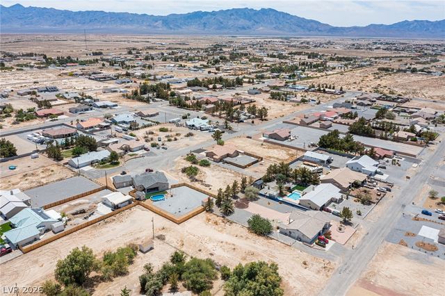 261 East Hickory Street, Pahrump, NV 89048