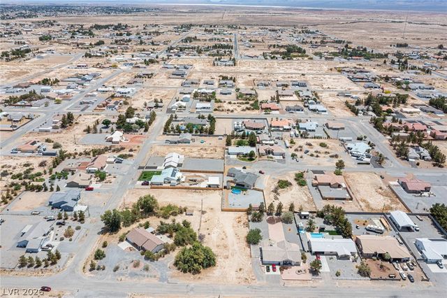 261 East Hickory Street, Pahrump, NV 89048