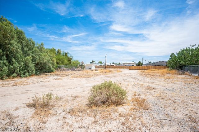 261 East Hickory Street, Pahrump, NV 89048