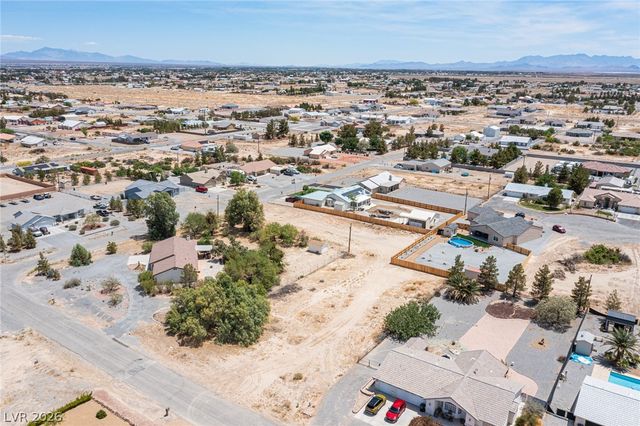 261 East Hickory Street, Pahrump, NV 89048