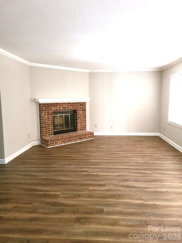 2141 Selwyn Avenue 212, Charlotte, NC 28207