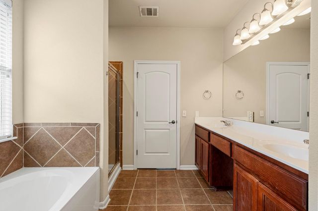 281 Kensington LN, Austin, TX 78737