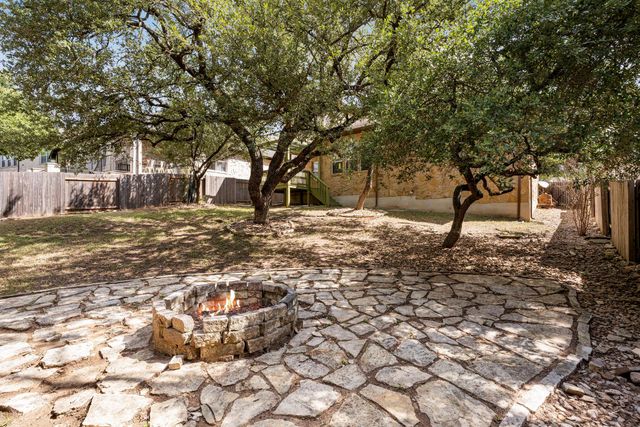 281 Kensington LN, Austin, TX 78737