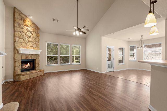 281 Kensington LN, Austin, TX 78737