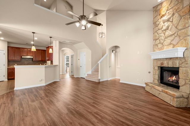 281 Kensington LN, Austin, TX 78737