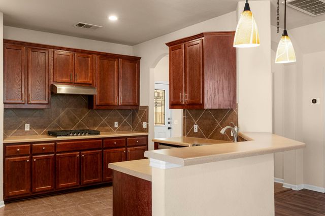 281 Kensington LN, Austin, TX 78737