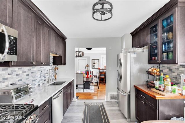 42 Brunswick Road, Troy, NY 12180