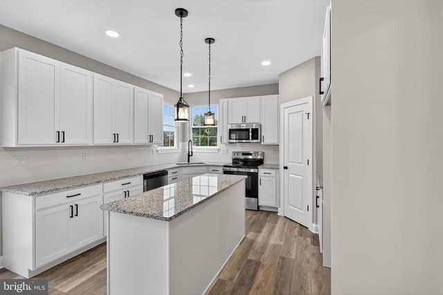 16 ANNIE GILLIS LN, Smyrna, DE 19977