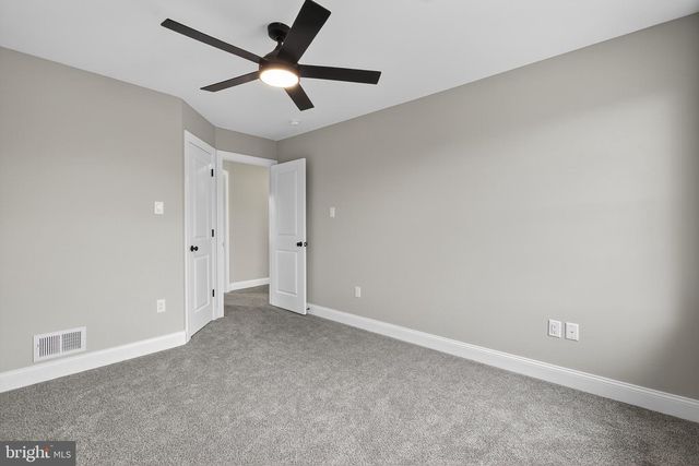 16 ANNIE GILLIS LN, Smyrna, DE 19977