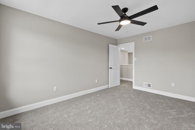 16 ANNIE GILLIS LN, Smyrna, DE 19977