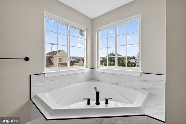 16 ANNIE GILLIS LN, Smyrna, DE 19977